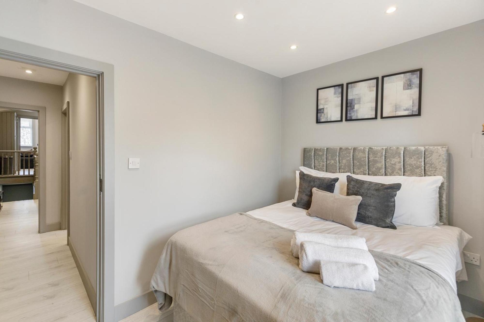 Apartment Wembley Luxury 3 Bedroom
