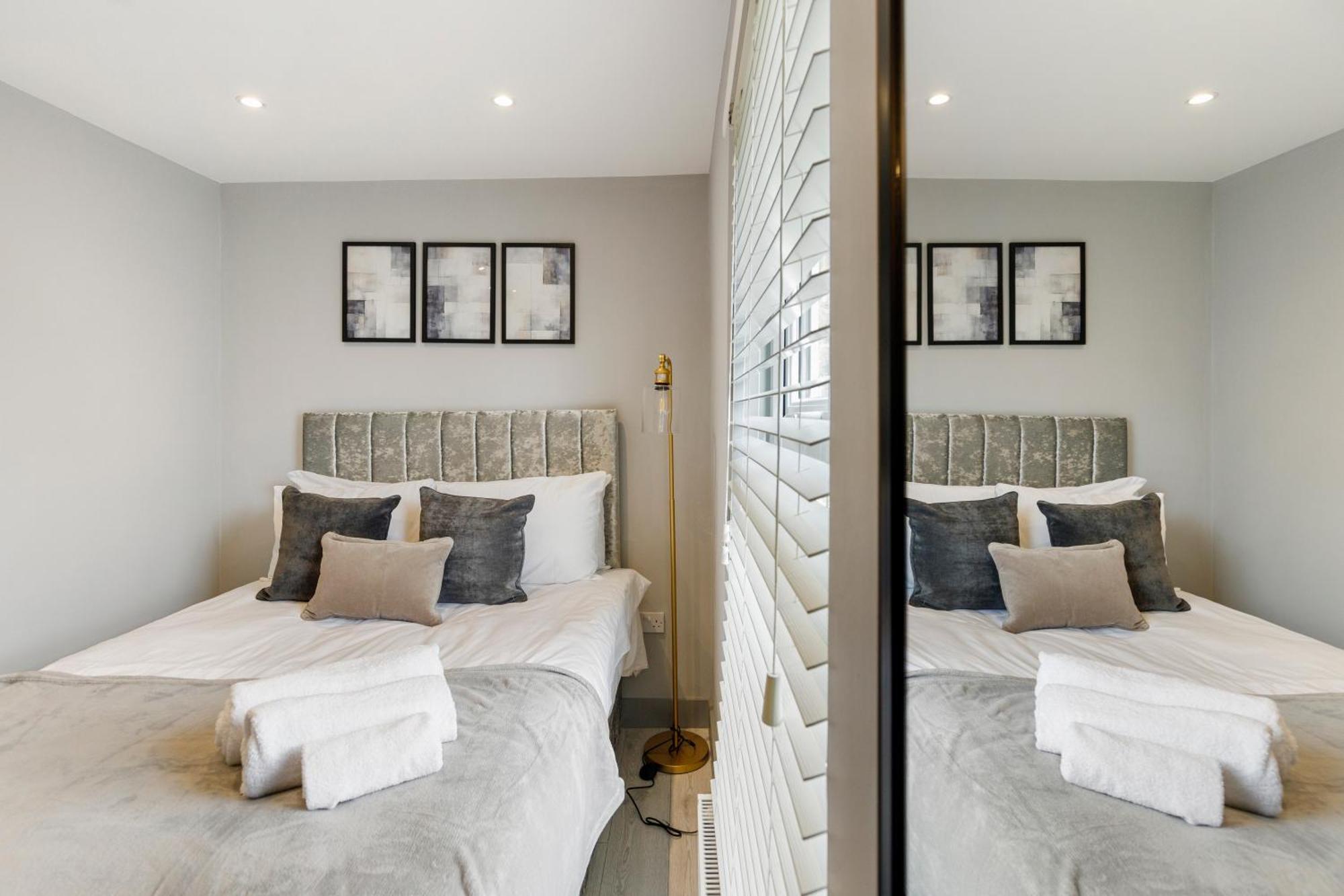 Wembley Luxury 3 Bedroom *